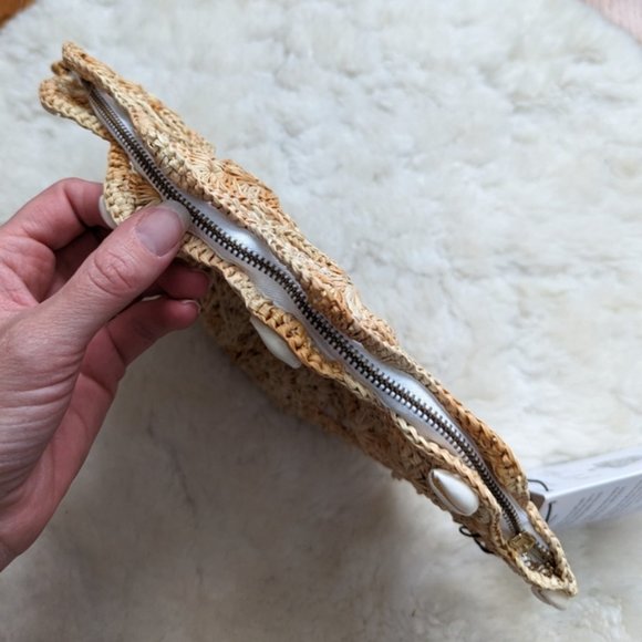 Sensi studio seashell woven crochet clutch NEW - Picture 4 of 13